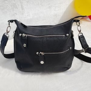 Gun Tote N Mamas Black Leather Shoulder/Crossover